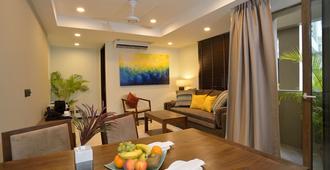 The Somerset Hotel - Malé - Living room