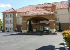 La Quinta Inn & Suites by Wyndham Deming - Deming - Gebouw