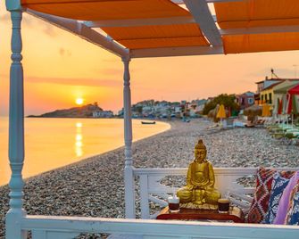 Kokkari Beach Hotel - Kokkari - Utomhus
