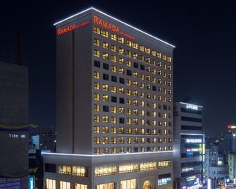Ramada by Wyndham Daejeon - Daejeon - Building