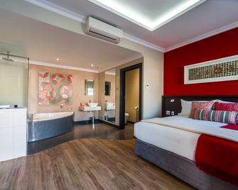 Hotel Savoy And Conference Centre - Mthatha - Camera da letto