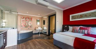 Hotel Savoy And Conference Centre - Mthatha - Bedroom