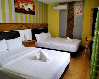 Hotel Zamburger Enstek - Sepang - Bedroom