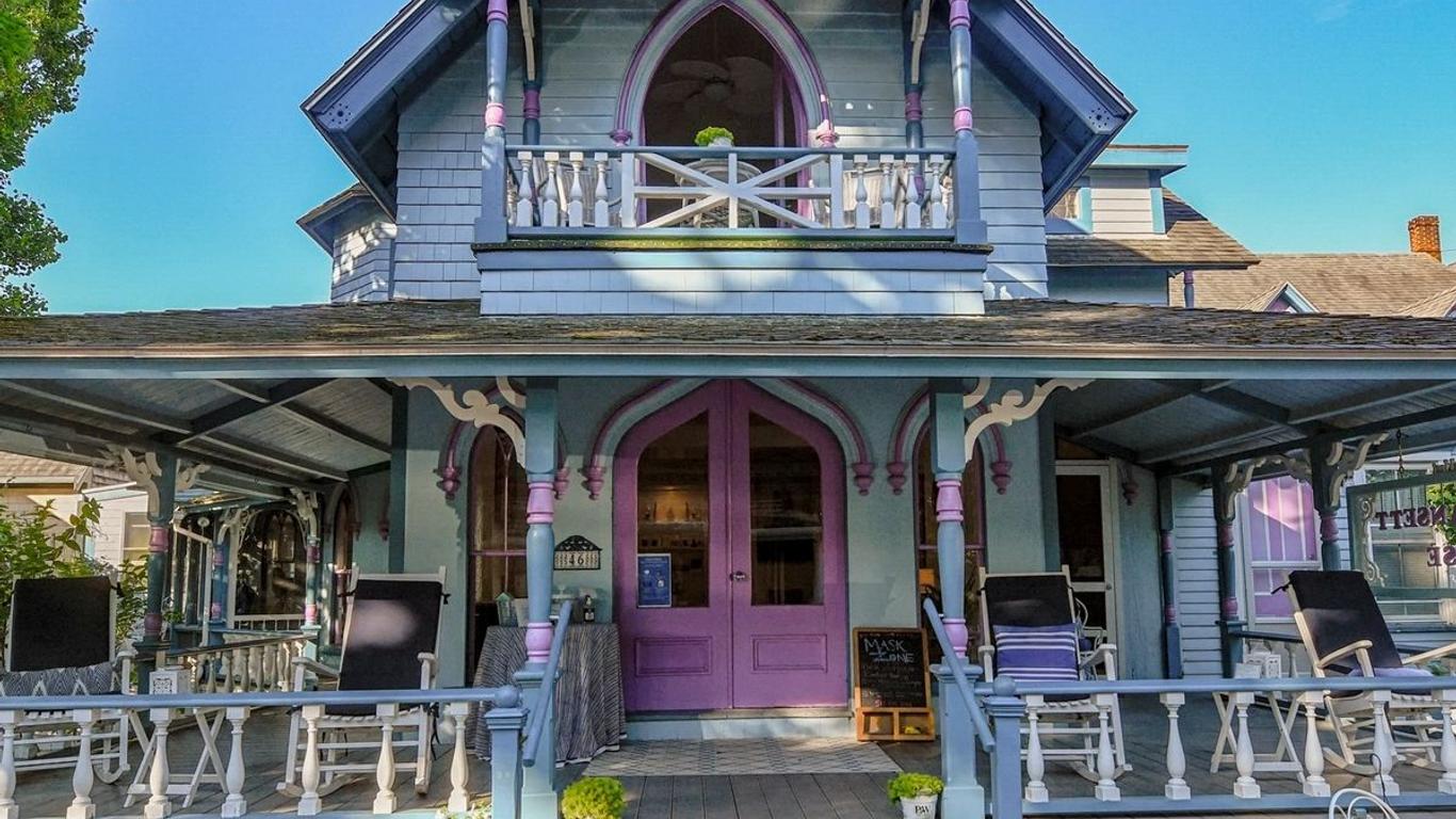 Narragansett House