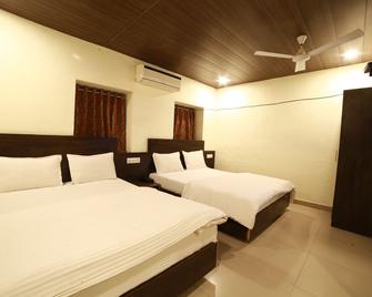 Hotel Banjara Mount Abu - Mount Abu - Bedroom