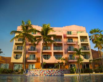 Hotel Santa Fe Guam - Tamuning - Gebouw