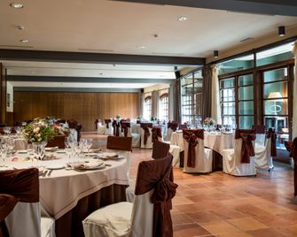 Husa Sant Bernat - Montseny - Restaurant