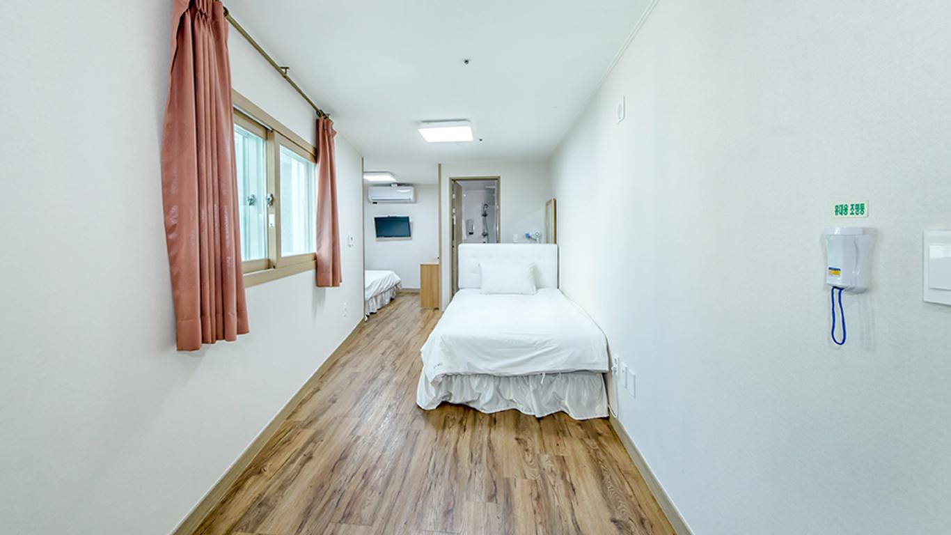 جيجو سكاي هيل بيزنس هوتل