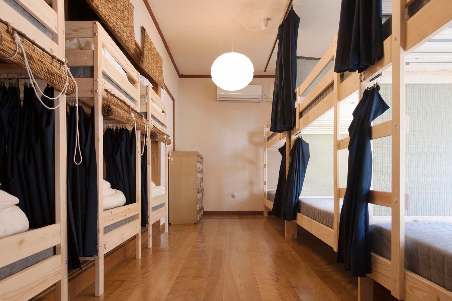 Tsuruya Guesthouse - Hostel - הירושימה - חדר שינה