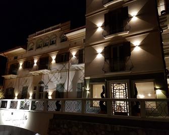 Al Campanile Aparthotel&Suite - Baveno - Building