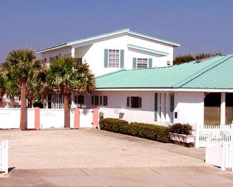 Island Cottage Oceanfront Inn - Flagler Beach - Gebouw