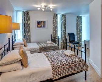 Annapurna Guest House - Norwich - Slaapkamer