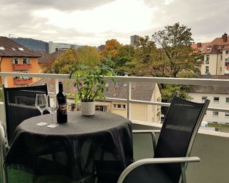 Apart Hotel Freiburg - פרייבורג אים ברייסגאו - מרפסת