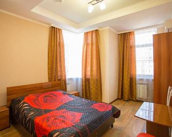Yugra Guest House - Gelendzhik - Bedroom