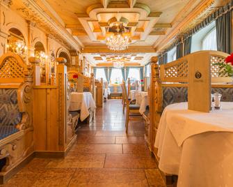 Residence Grüne Laterne - Lanterna Verde - Sesto - مطعم