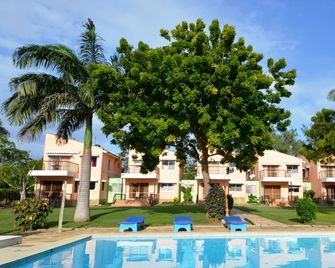 Makwetu Resort - Mombasa - Svømmebasseng