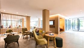 Flora Hotel & Suites - Merano - Lobby