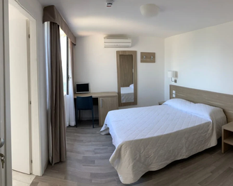 Hotel Nova Domus Aurelia - Rome - Bedroom