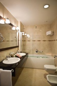 Royal Princess Hotel - Dubrovnik - Phòng tắm