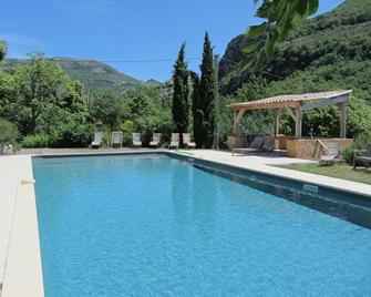 La Maison de Marguerite - Montbrun-les-Bains - Pool