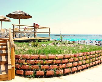 Airone Bianco Residence Village - Comacchio - Outdoor view