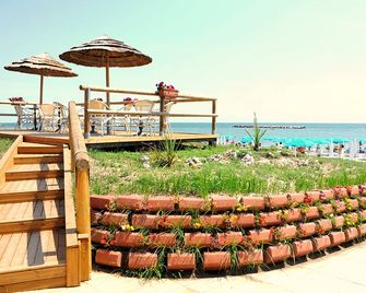 Airone Bianco Residence Village - Comacchio - Venkovní prostory