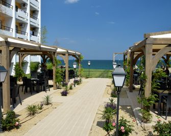 Hotel Cometa - Jupiter - Outdoors view