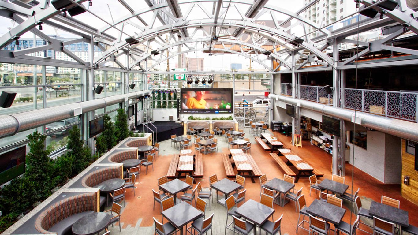 إليس أيلاند هوتل