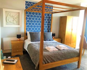 The Fossil Tree Hotel - Blackpool - Bedroom