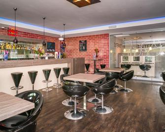 Easy Palace City Hostel - מינכן - בר