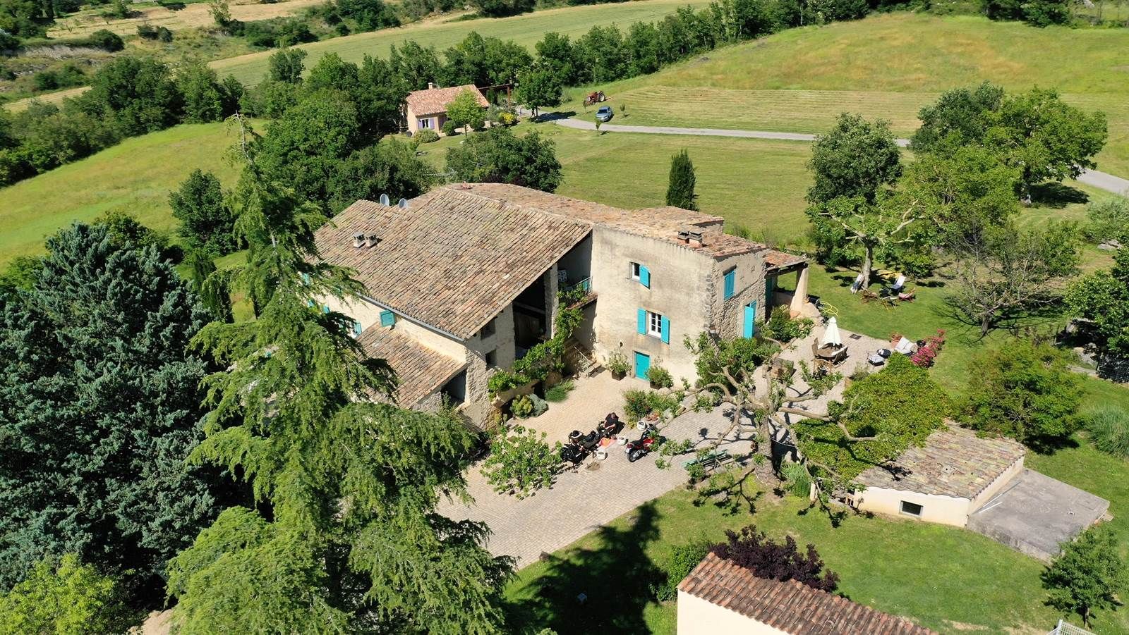 Les Demeures du Clos - Niozelles - Gebouw