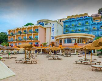 Summit Hotel - Gaeta - Building
