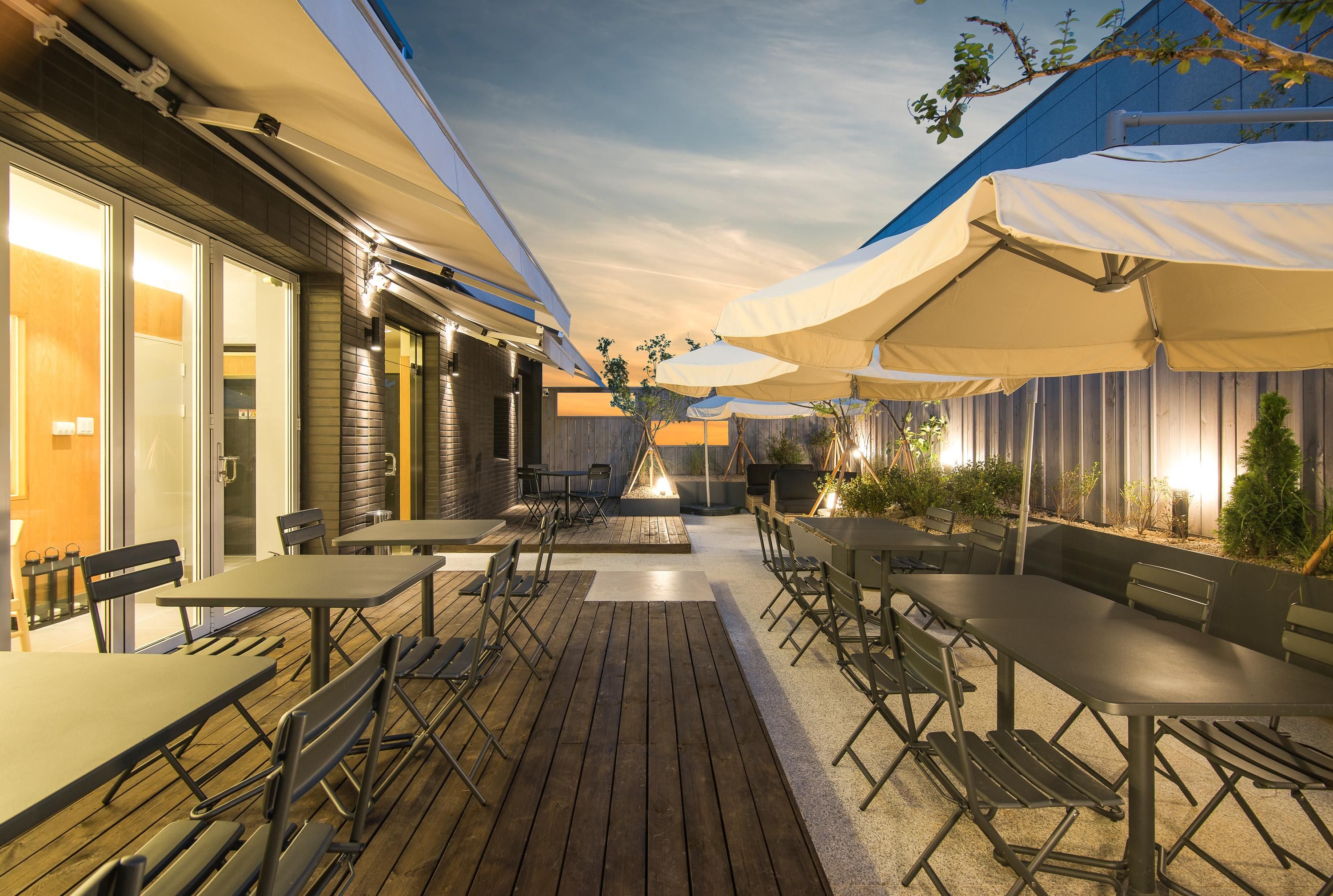 Blo By Blo Hotel thumbnail 3