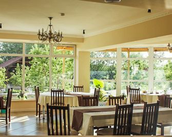 Green Yard Hotel - Karakol - Restaurant