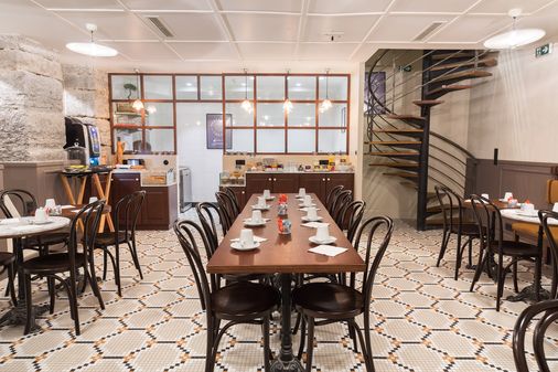 快樂文化思爾可酒店 - 里昂 - 自助餐