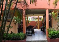 Dona Marta Boutique Hotel - Hinunangan - Building