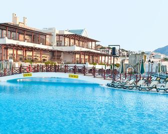 Asteria Bodrum Resort - Bodrum - Pool