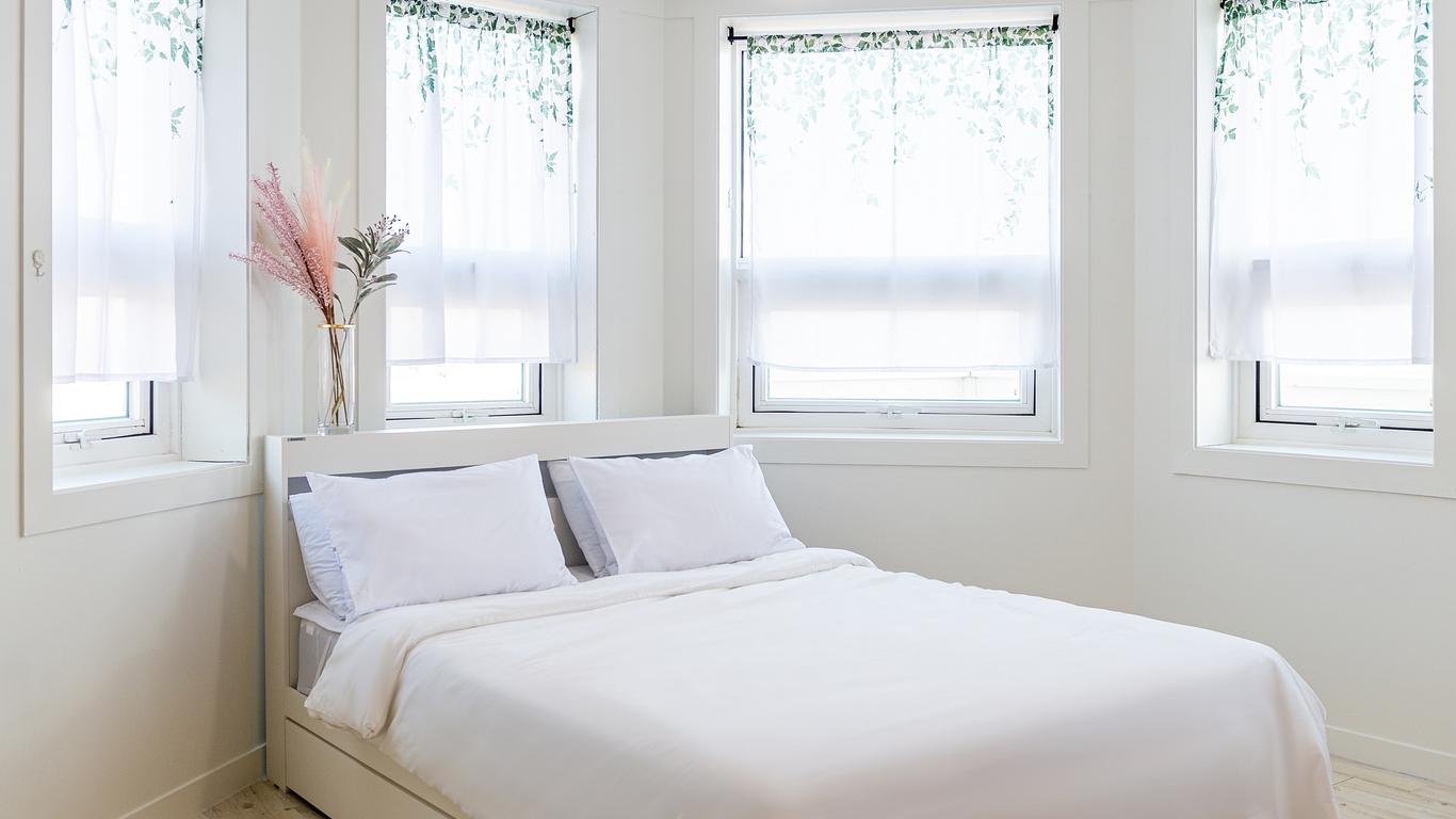 Anmyeondo Gallery Pension