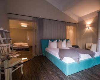 Thomsn-Alpine Rock Hotel - Saalbach - Bedroom