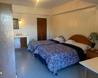 Yvonne's Hotel - Pohnpei - Habitación