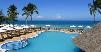 Ledger Plaza Bahari Beach - Dar Es Salaam - Bể bơi