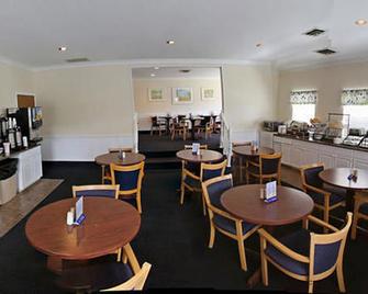 Breakers Resort & Beach Bar - Saint Ignace - Ravintola