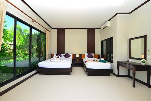 Naiharn Garden Resort Vil - Rawai - Bedroom