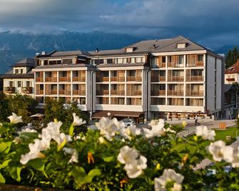 Hotel Lovec - Bled - Building