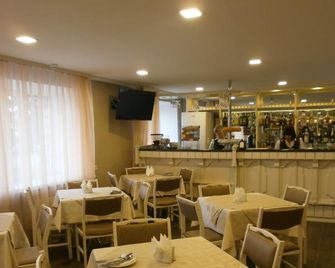 Dnepropetrovsk Hotel - Dnipro - Restaurang