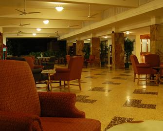 Beach Luxury Hotel - קראכי - מסעדה