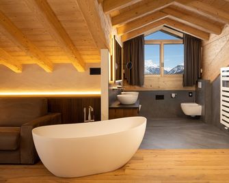 Camino Rustic Chic Hotel - Livigno - Bad