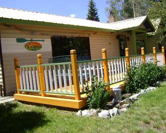 The Wanderlust Hostel - Gunnison - Outdoor view