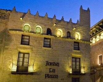 Fonda la Plaza - Valderrobres - Edificio