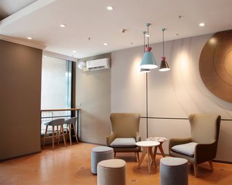 Huizhou Home Inn Maidi South Road - Chuej-čou - Salónek
